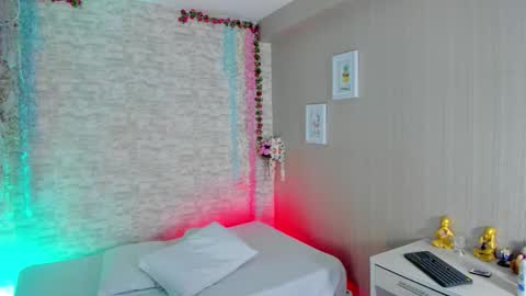 Vanessa online show from March 21, 11:59 am