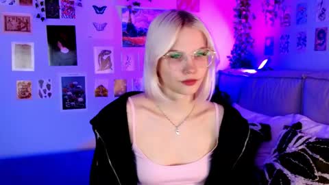 Vanessa online show from May 4, 2:54 pm