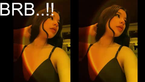 Snapshot of vanessaduval chatting on September 18, 3:49 am vanessaduval online show from September 18, 3:49 am