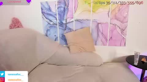 Snapshot of vanessafox__ chatting on February 23, 9:38 am V online show from February 23, 9:38 am