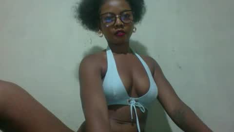 vanessah64 online show from April 22, 8:22 am