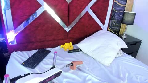 vanessahard_as online show from May 10, 9:39 pm