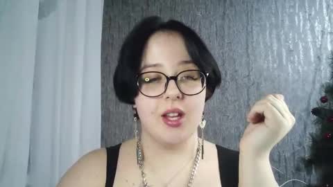 vanessashadow online show from February 9, 7:05 pm