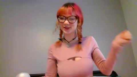 Snapshot of vanessavenus11 chatting on February 20, 5:52 pm vanessa online show from February 20, 5:52 pm