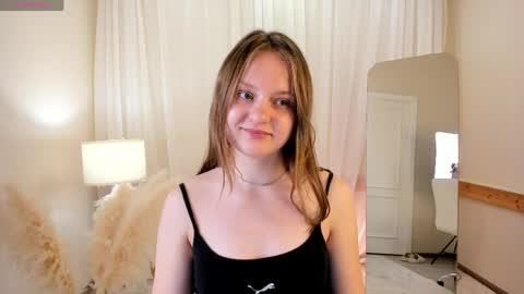 vanilla_echo_ online show from April 3, 12:36 pm