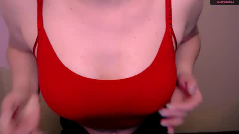 Mia online show from May 24, 2:16 pm