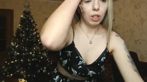 VanillaMuffin online show from December 17, 7:18 am