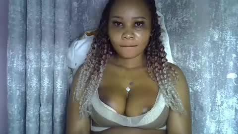 vanillavenus online show from May 11, 11:57 pm