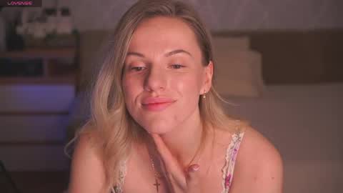 Sophie online show from May 1, 12:47 am