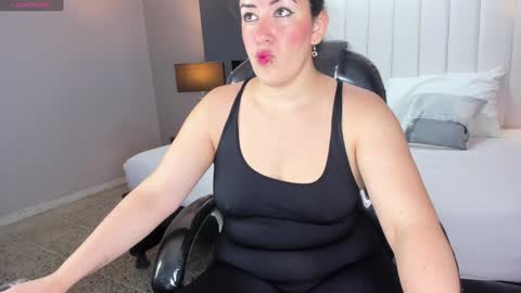 Karine online show from December 10, 11:32 am