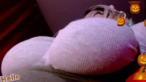 free  follow me online show from October 10, 12:37 am