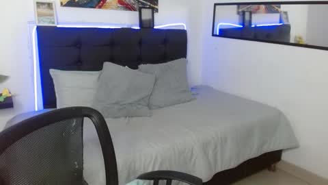 vane online show from January 15, 10:05 pm