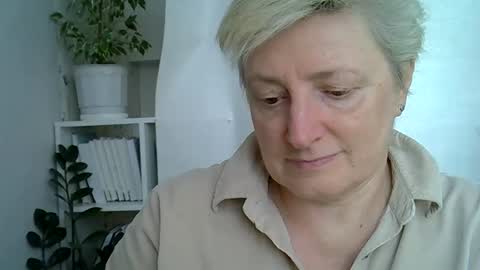 vea_motty online show from May 7, 3:16 pm