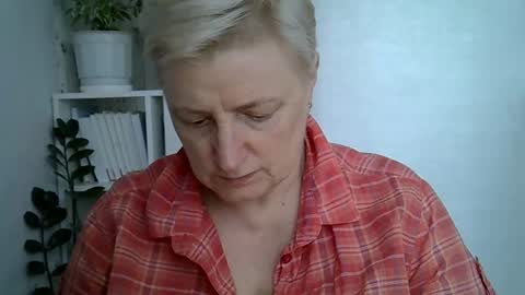 vea_motty online show from May 9, 3:36 pm