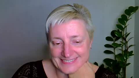 vea_motty online show from November 1, 5:50 pm