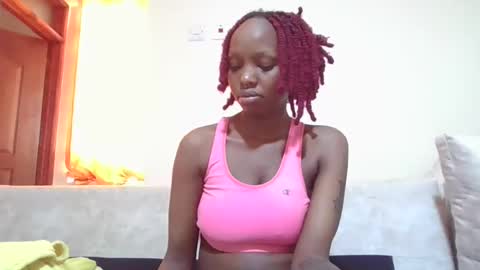 Snapshot of veey_dellah chatting on February 19, 5:05 am veey online show from February 19, 5:05 am