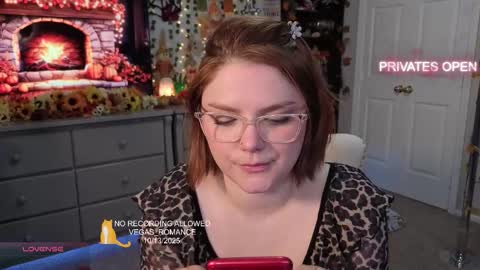 vegas_romance online show from October 14, 1:41 am