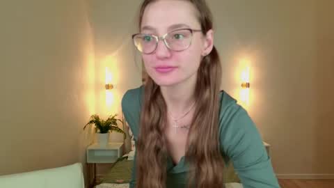 Lin online show from October 9, 1:59 pm