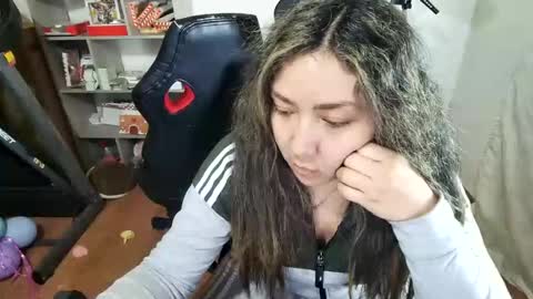 Im VelaI will be Christmas and New Year with my family December 22 to January 13 I will miss you guys. online show from November 25, 5:53 am