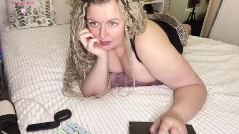 vellinka online show from October 10, 1:54 am