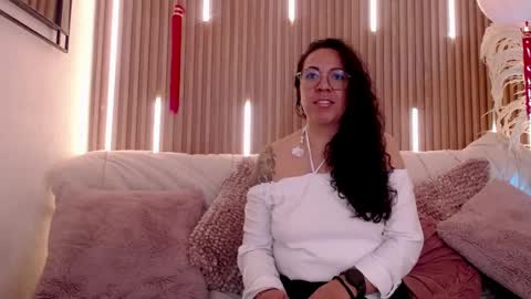 Emma Curly online show from May 27, 12:24 pm