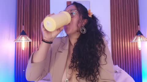 Emma Curly online show from May 11, 4:04 pm