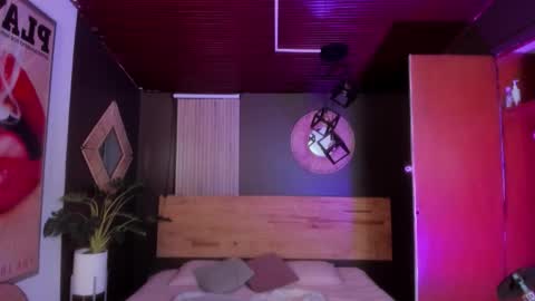 Isabella  online show from February 23, 11:42 am