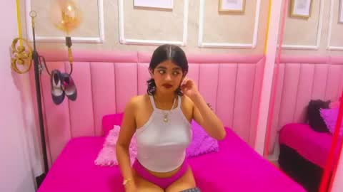 velvet_giirll online show from July 7, 1:36 pm