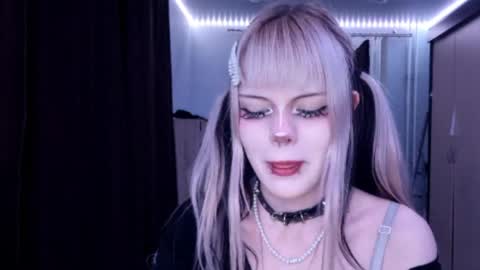 Alice online show from April 1, 7:44 pm