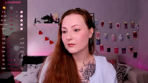 Mia online show from May 28, 8:34 am