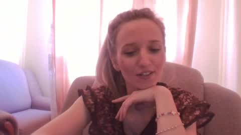 velvetintuition online show from May 5, 10:18 am