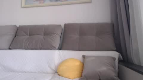 velvetmoon123 online show from April 28, 5:22 am