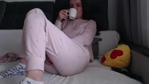 velvetmoon123 online show from May 8, 6:49 am