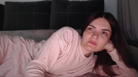 velvetmoon123 online show from March 21, 6:46 pm