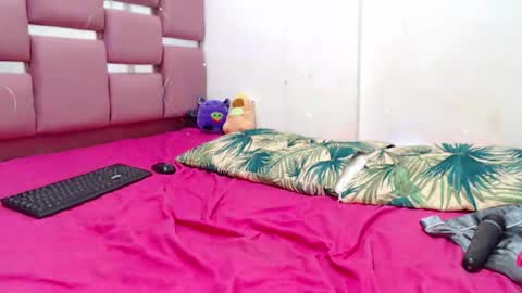 velvetrouse online show from October 8, 12:26 am