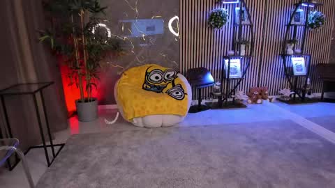 Velvet online show from April 29, 3:21 am