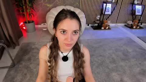 Velvet online show from May 9, 3:52 am
