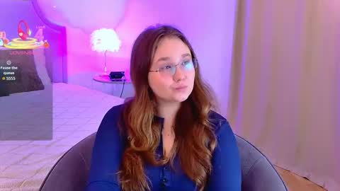 velvetvixencute online show from October 2, 5:23 am
