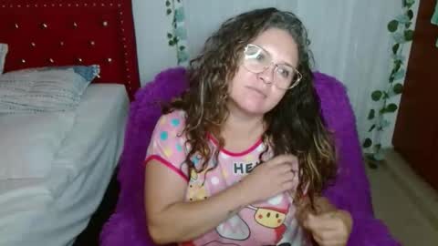 venecasexy44 online show from May 5, 11:46 am