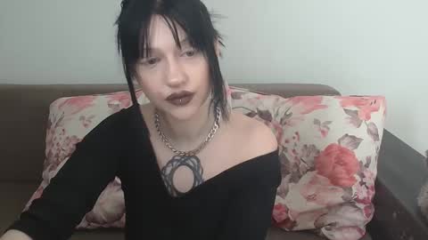 Snapshot of venera_goddess chatting on February 28, 9:04 am Naly online show from February 28, 9:04 am