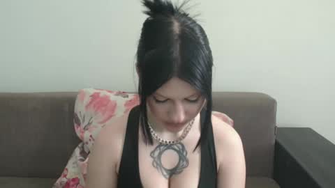 Snapshot of venera_goddess chatting on February 24, 8:58 am Naly online show from February 24, 8:58 am