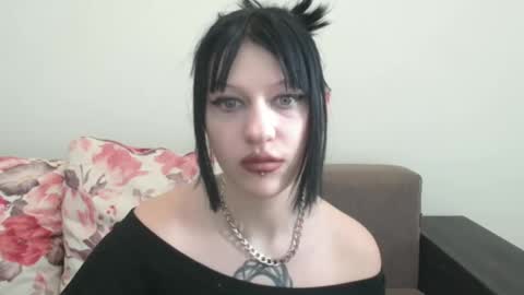 Snapshot of venera_goddess chatting on February 12, 7:13 am Naly online show from February 12, 7:13 am