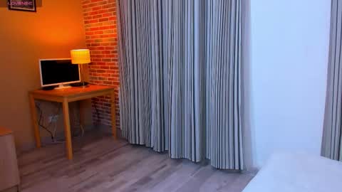 veneradi615 online show from February 26, 3:55 pm