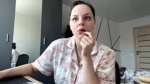 Emily online show from March 21, 1:27 pm