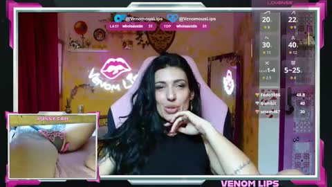 Snapshot of venomouslips chatting on October 13, 2:42 pm VenomLips online show from October 13, 2:42 pm