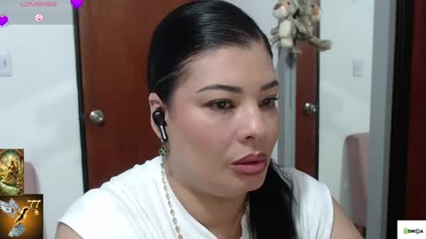 HI IM VENUS SMALL BOOBS  BIG HEART WARM PUSSY online show from April 9, 10:37 pm