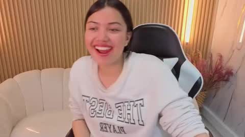 Venus  online show from December 13, 8:48 pm