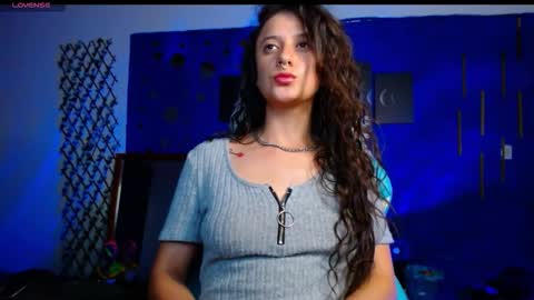 venusHelp me reach 100 like honey online show from November 25, 3:09 am