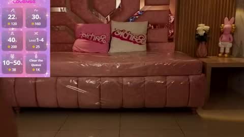 venuss online show from February 7, 9:18 pm