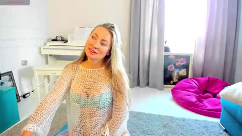 Snapshot of veola_new chatting on September 11, 4:24 am Violetta online show from September 11, 4:24 am